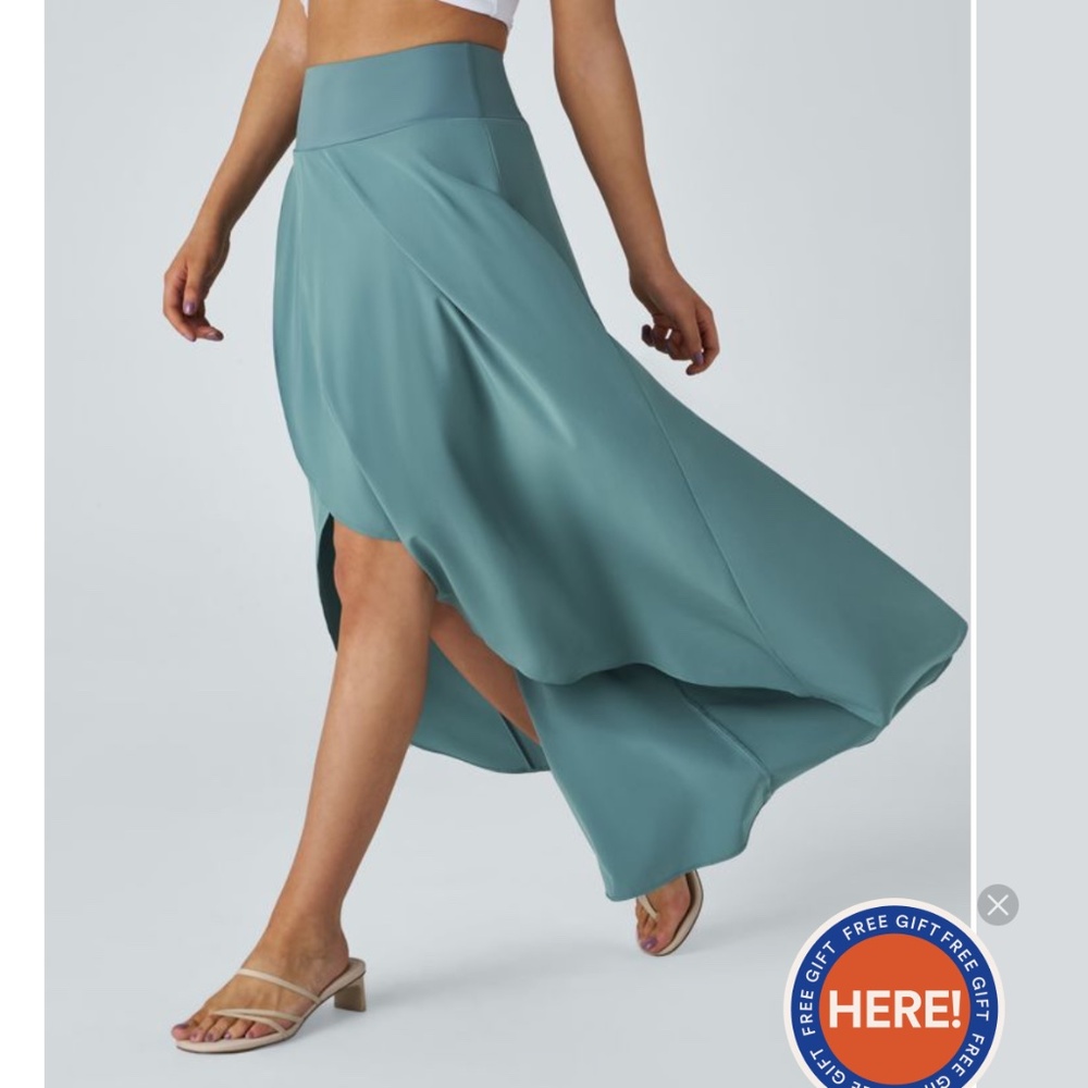 Halara skirt NWT